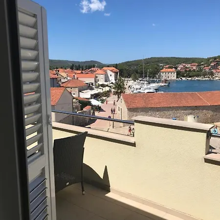 Center-sea View Near The - B2 * Jelsa (Hvar)